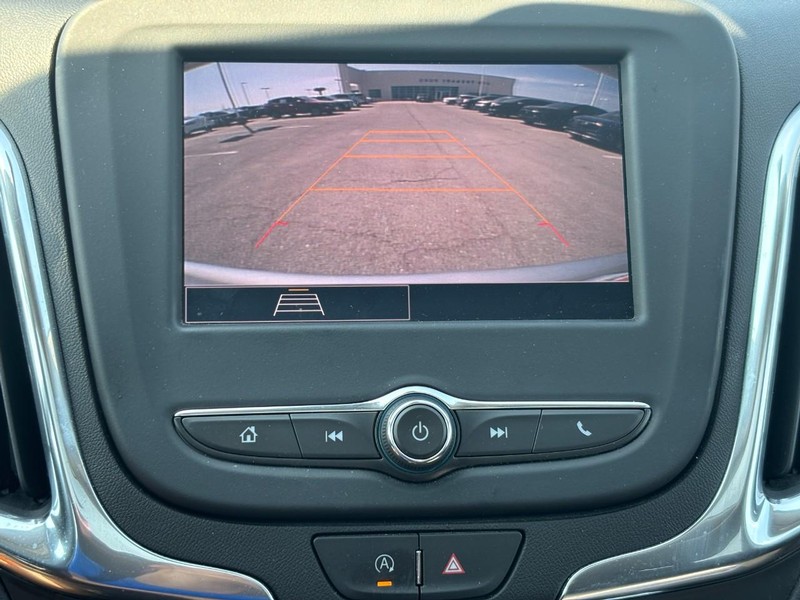 Chevrolet Equinox Vehicle Image 21