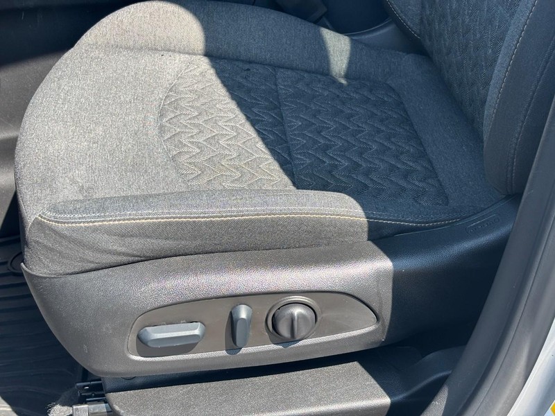 Chevrolet Equinox Vehicle Image 26