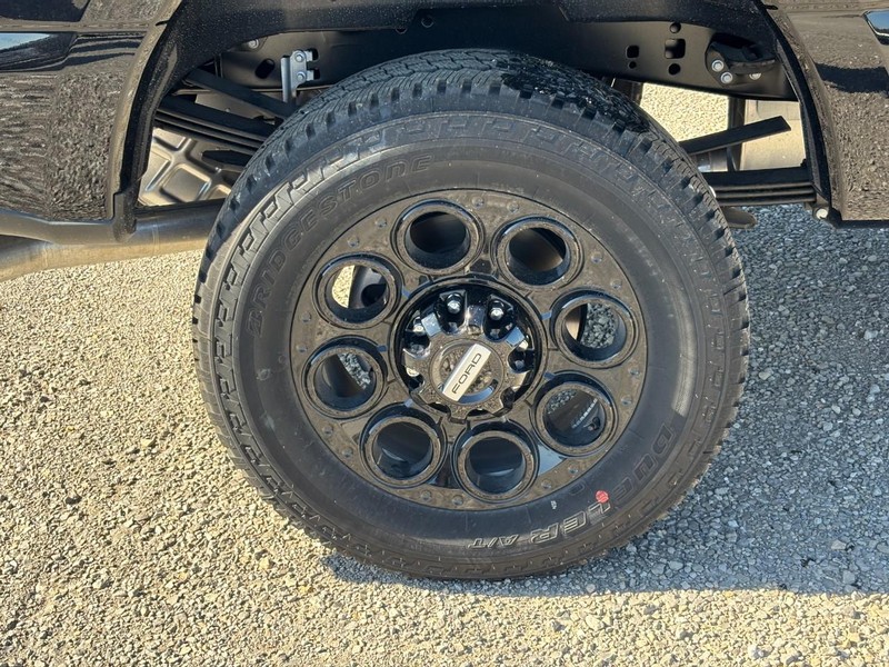 Ford Super Duty F-350 SRW Vehicle Image 04