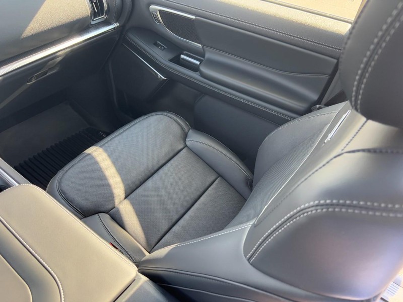 Ford Expedition Vehicle Image 11