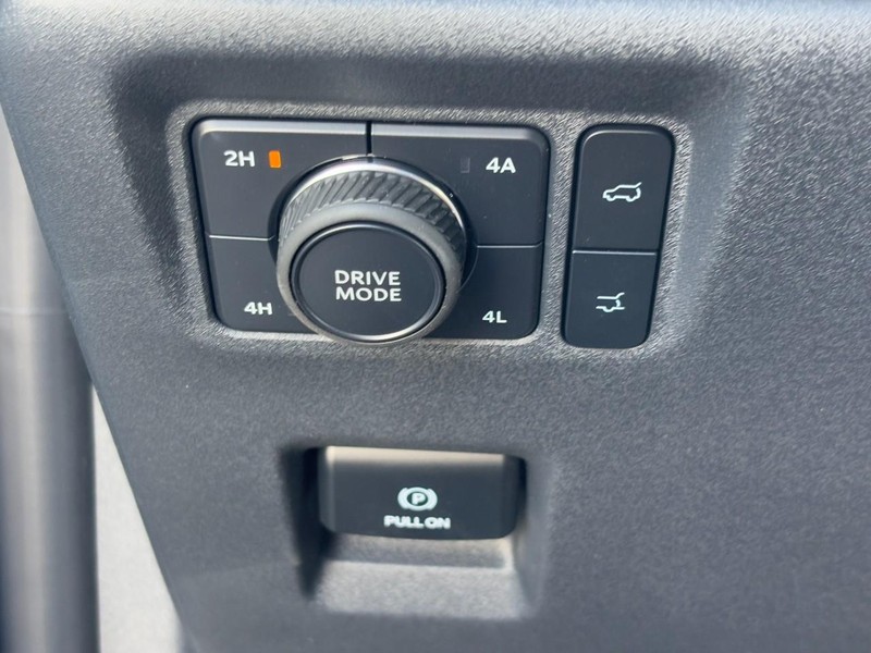 Ford Expedition Vehicle Image 12
