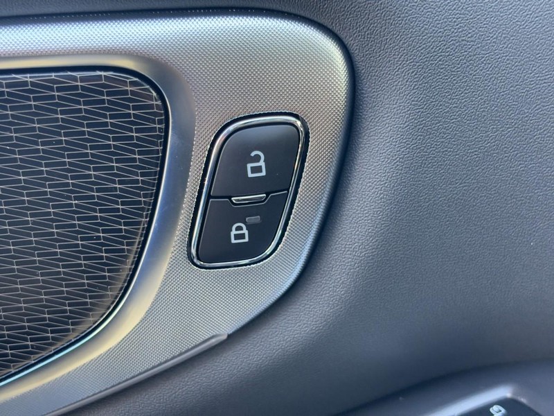Ford Expedition Vehicle Image 22