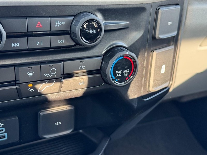 Ford Super Duty F-250 SRW Vehicle Image 17