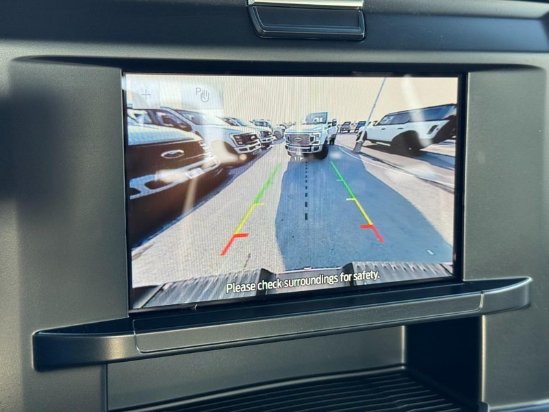 Ford Super Duty F-250 SRW Vehicle Image 18