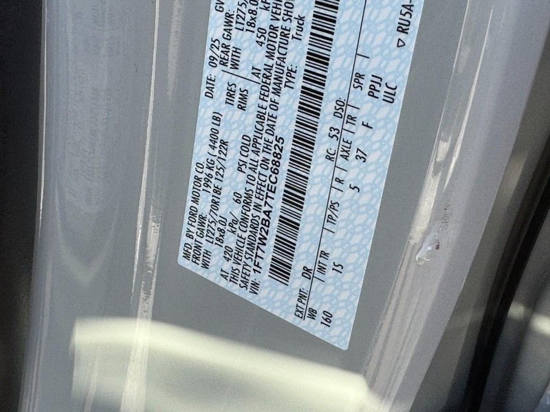 Ford Super Duty F-250 SRW Vehicle Image 20