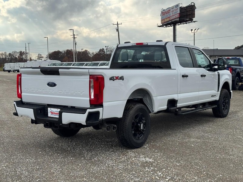 Ford Super Duty F-250 SRW Vehicle Image 03