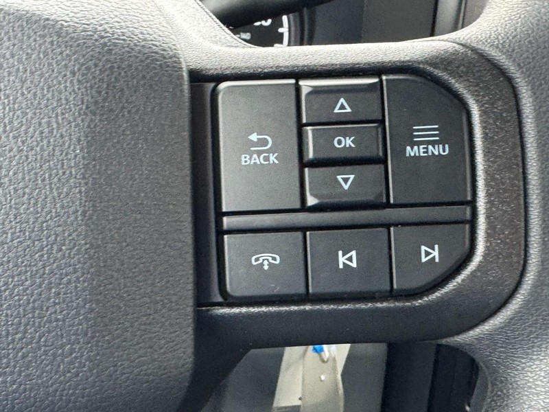 Ford Super Duty F-250 SRW Vehicle Image 14