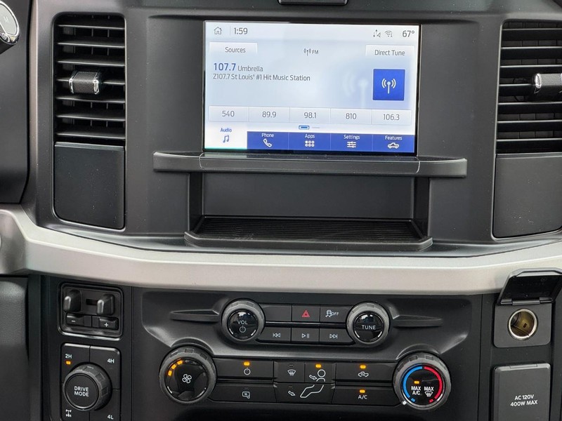 Ford Super Duty F-350 SRW Vehicle Image 09