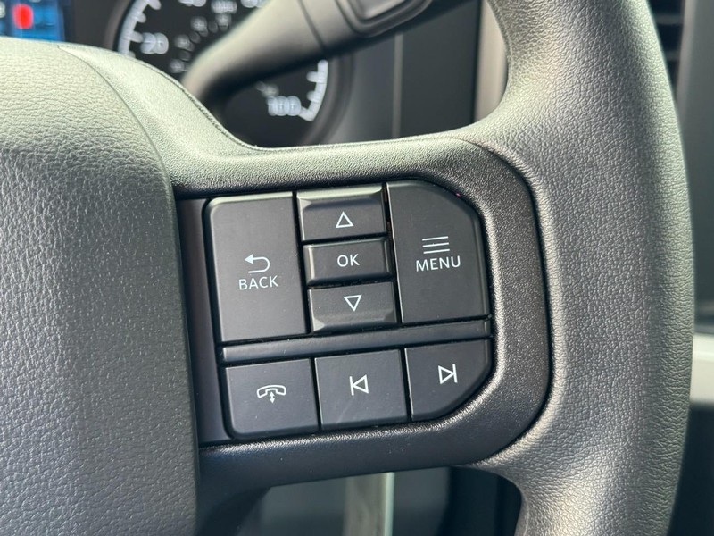 Ford Super Duty F-350 SRW Vehicle Image 15