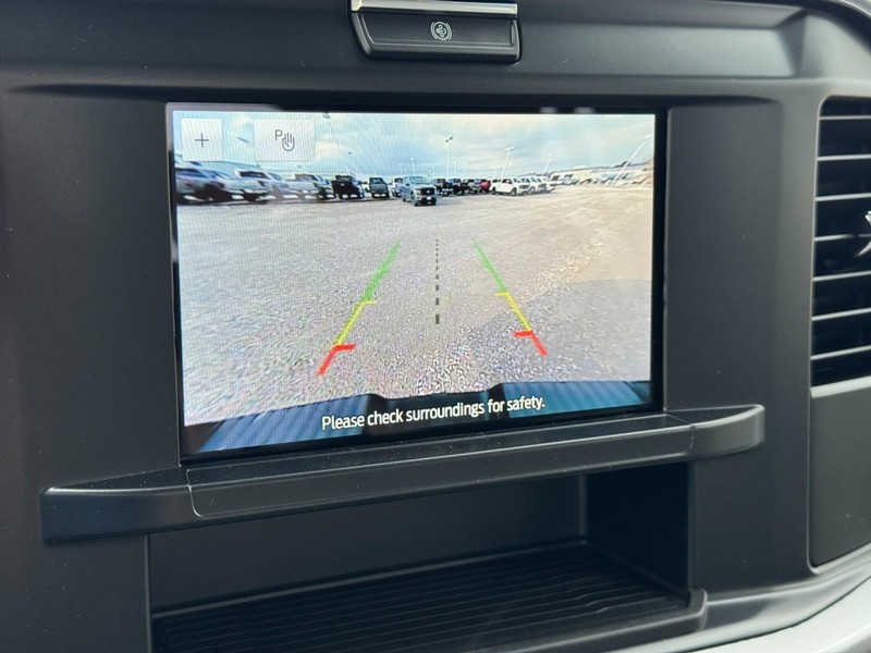 Ford Super Duty F-350 SRW Vehicle Image 18