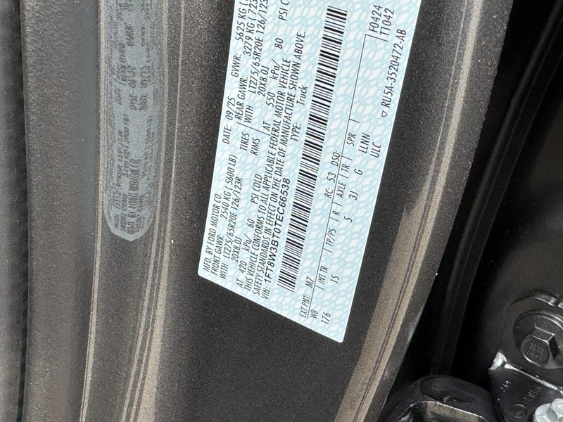 Ford Super Duty F-350 SRW Vehicle Image 20