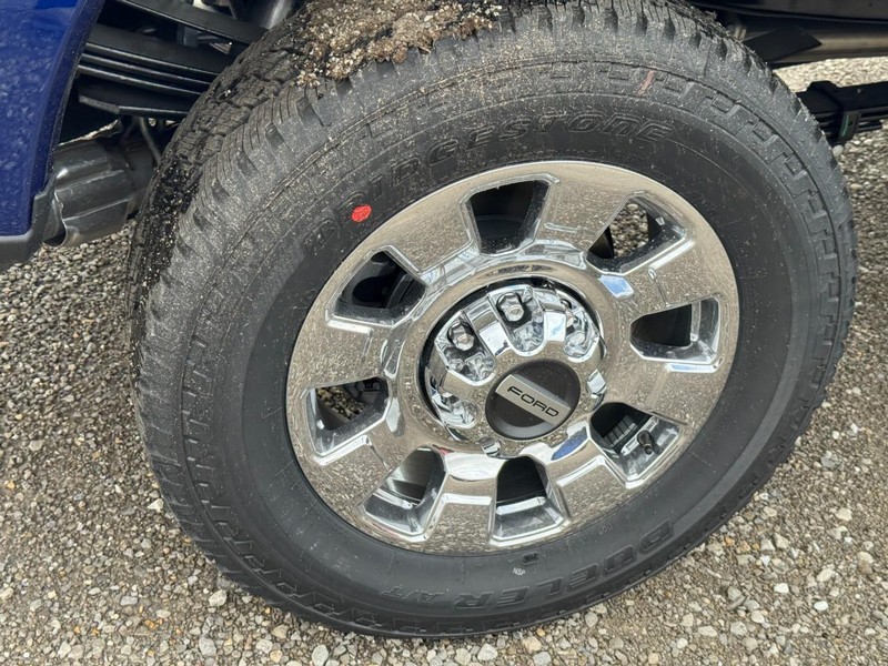 Ford Super Duty F-350 SRW Vehicle Image 05