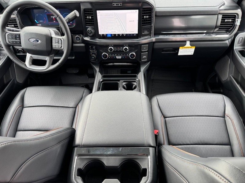 Ford Super Duty F-350 SRW Vehicle Image 07