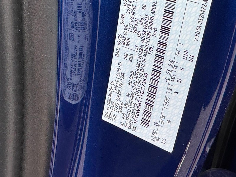 Ford Super Duty F-350 SRW Vehicle Image 22