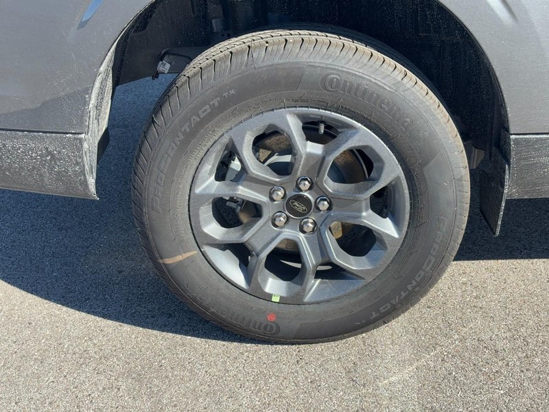 Ford Maverick Vehicle Image 04