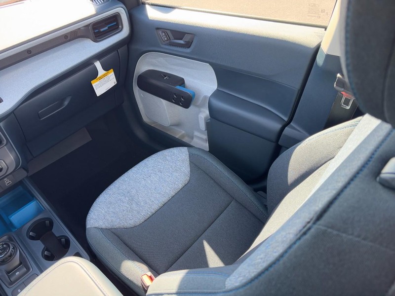 Ford Maverick Vehicle Image 10