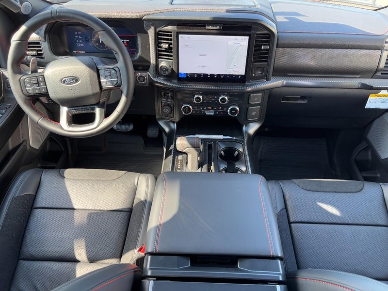 Ford F-150 Vehicle Full-screen Gallery Image 6