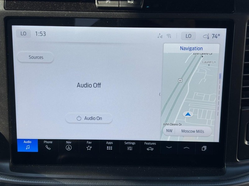 Ford F-150 Vehicle Full-screen Gallery Image 8