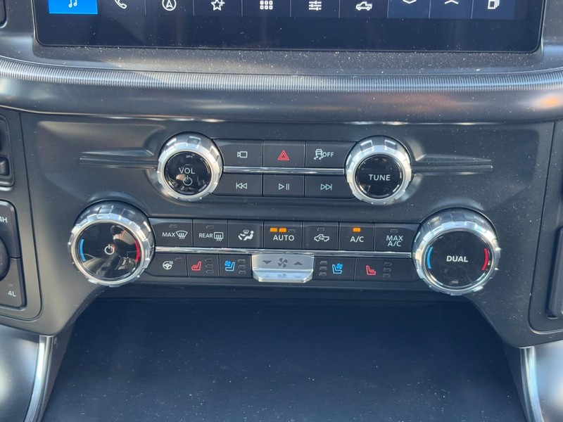 Ford F-150 Vehicle Full-screen Gallery Image 9