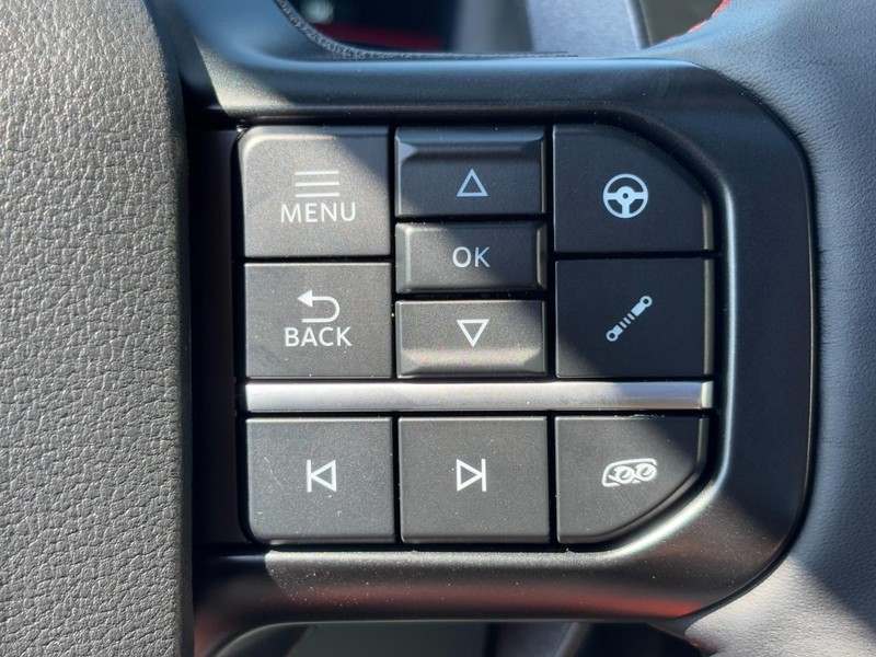 Ford F-150 Vehicle Full-screen Gallery Image 13