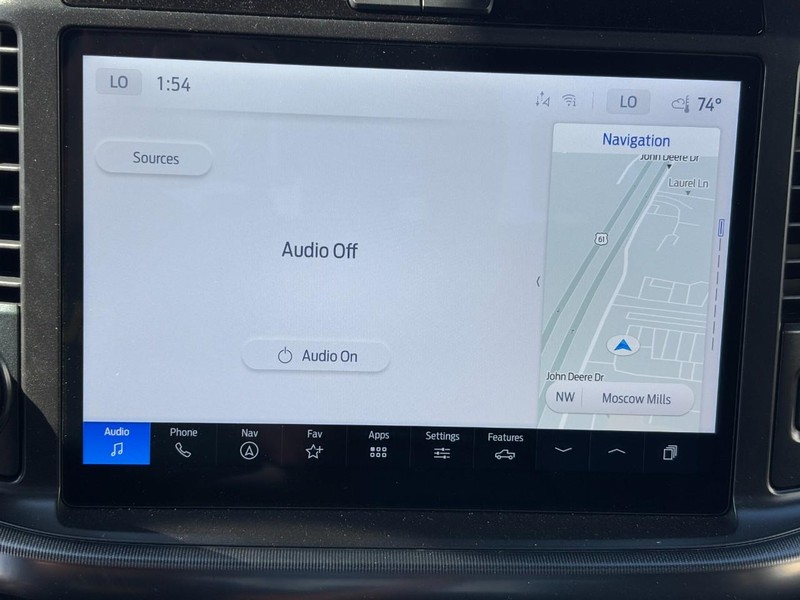 Ford F-150 Vehicle Full-screen Gallery Image 15