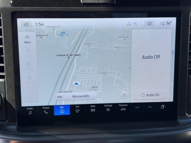 Ford F-150 Vehicle Full-screen Gallery Image 17