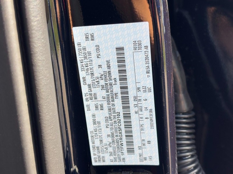 Ford F-150 Vehicle Full-screen Gallery Image 23