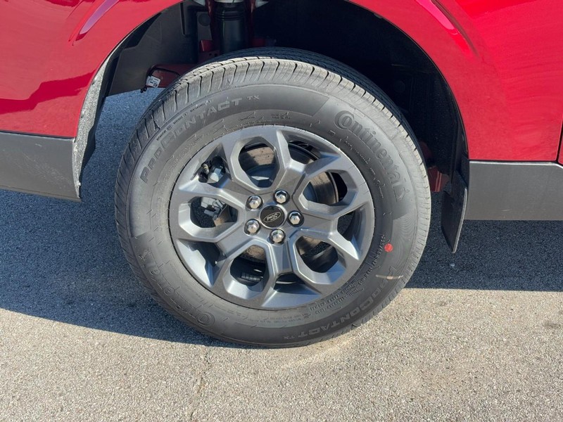 Ford Maverick Vehicle Full-screen Gallery Image 4