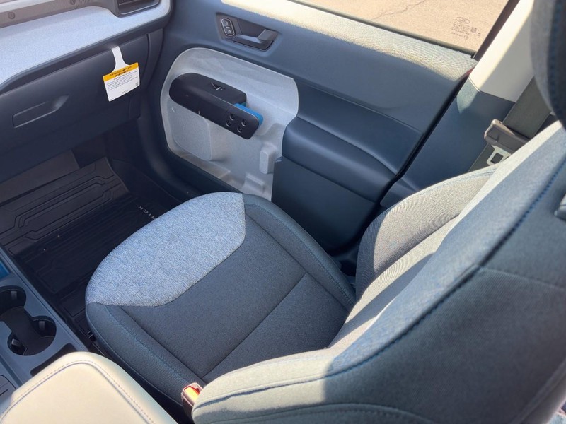 Ford Maverick Vehicle Full-screen Gallery Image 10