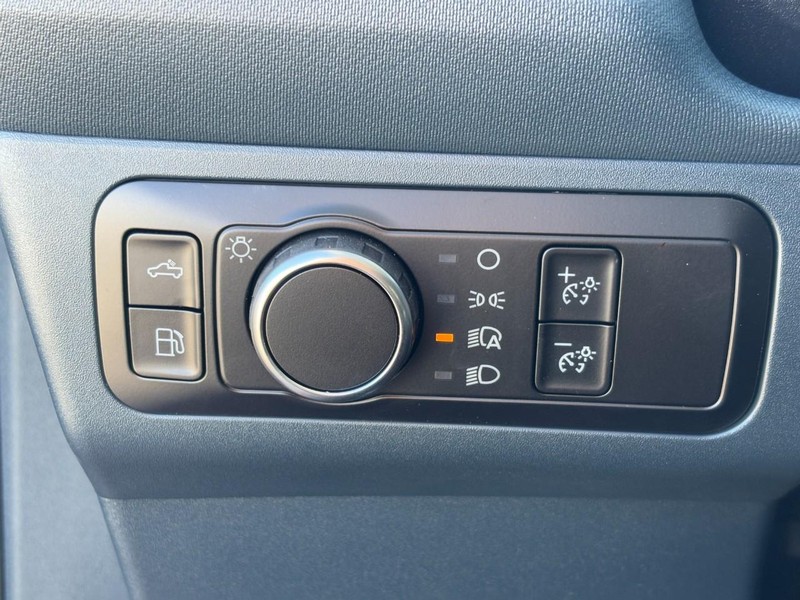 Ford Maverick Vehicle Full-screen Gallery Image 11