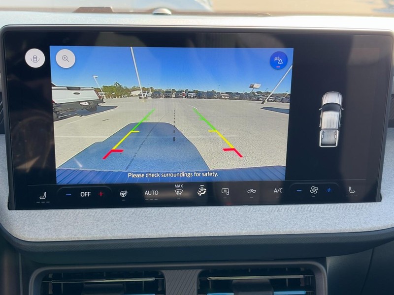 Ford Maverick Vehicle Full-screen Gallery Image 16