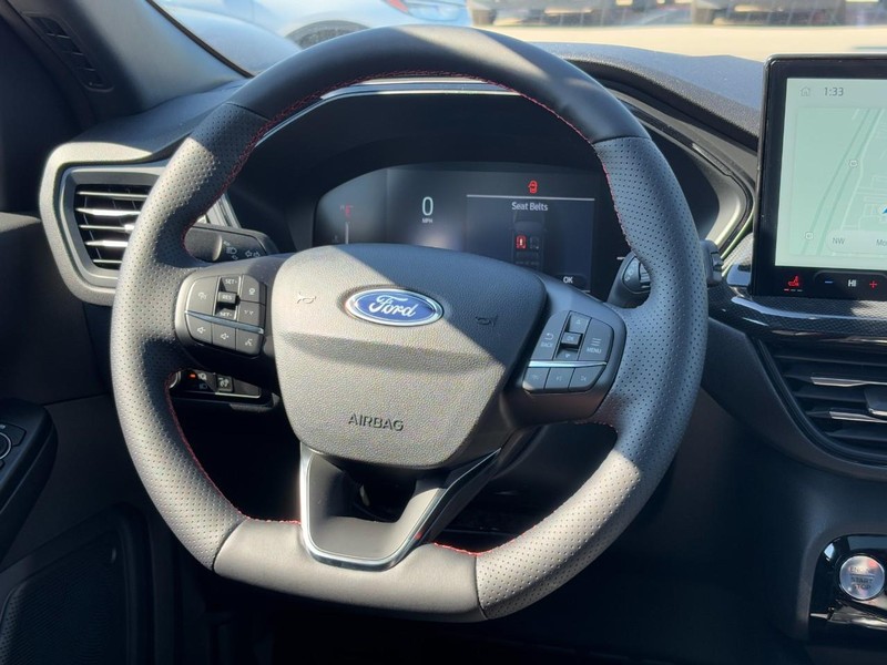 Ford Escape Vehicle Full-screen Gallery Image 7