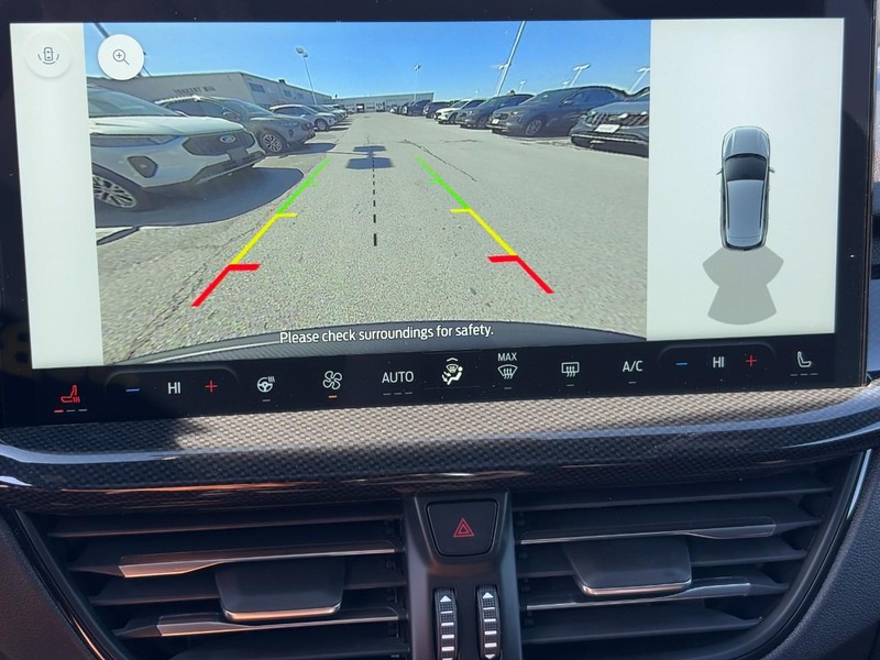 Ford Escape Vehicle Full-screen Gallery Image 16