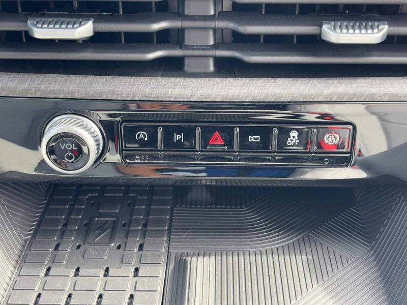 Ford Explorer Vehicle Full-screen Gallery Image 10