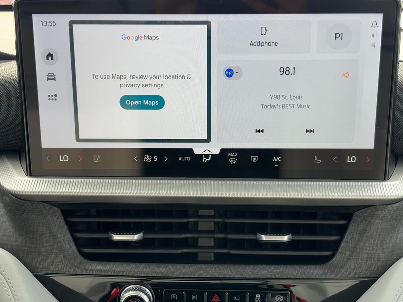 Ford Explorer Vehicle Full-screen Gallery Image 9