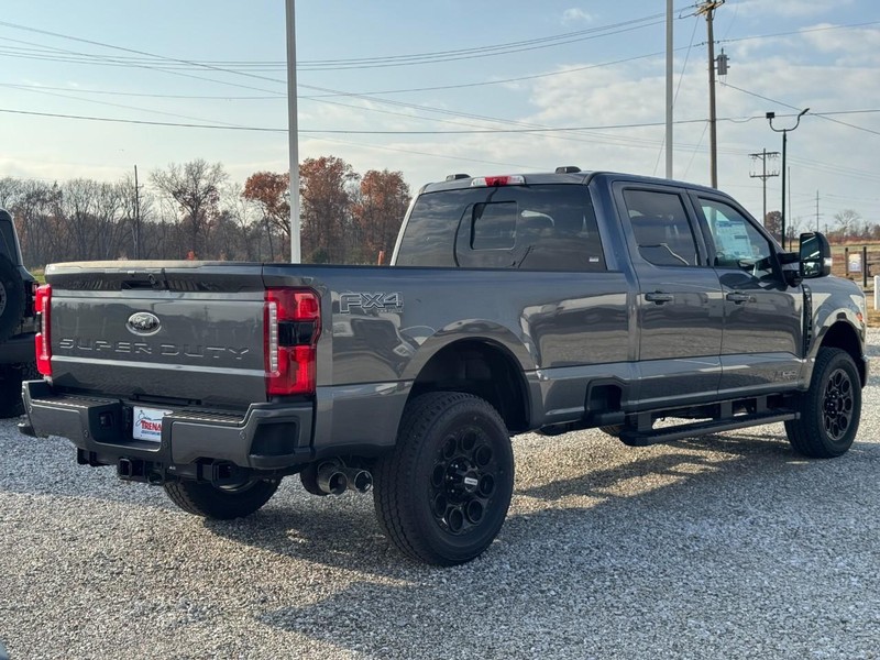 Ford Super Duty F-350 SRW Vehicle Image 03