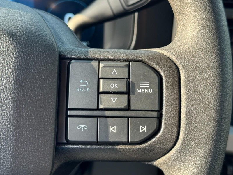 Ford Super Duty F-350 SRW Vehicle Image 15