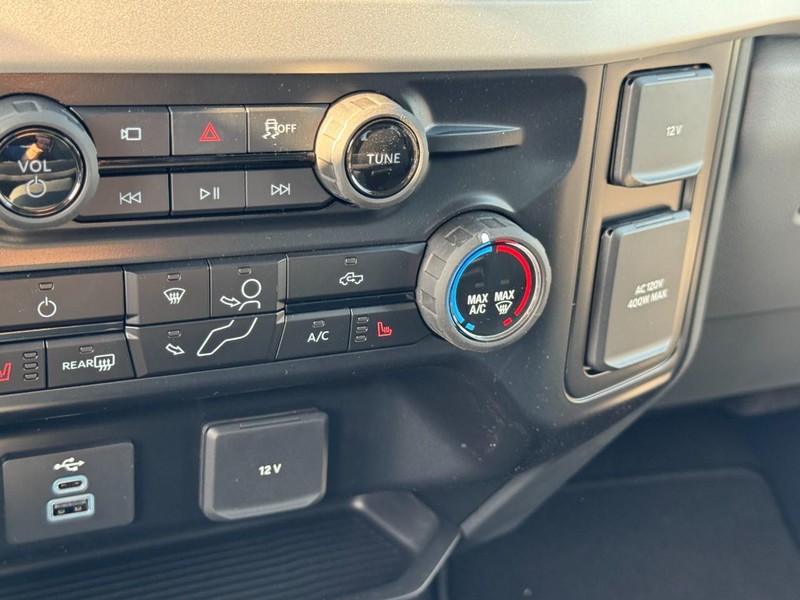 Ford Super Duty F-350 SRW Vehicle Image 17