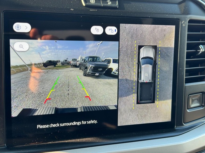 Ford Super Duty F-350 SRW Vehicle Image 19