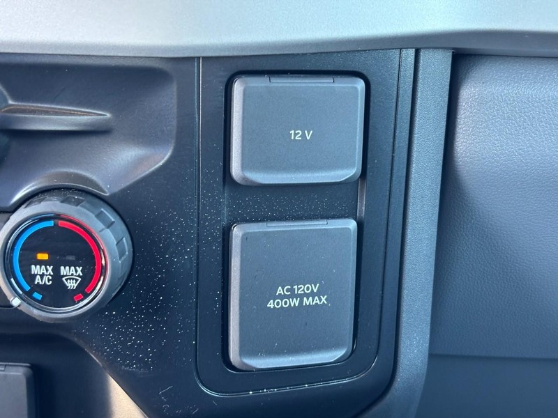 Ford Super Duty F-350 DRW Vehicle Image 19