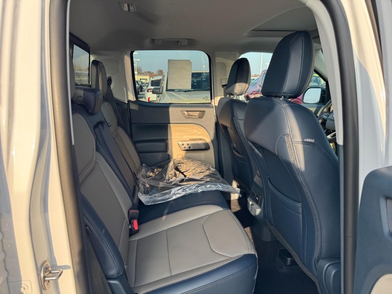 Ford Maverick Vehicle Full-screen Gallery Image 5