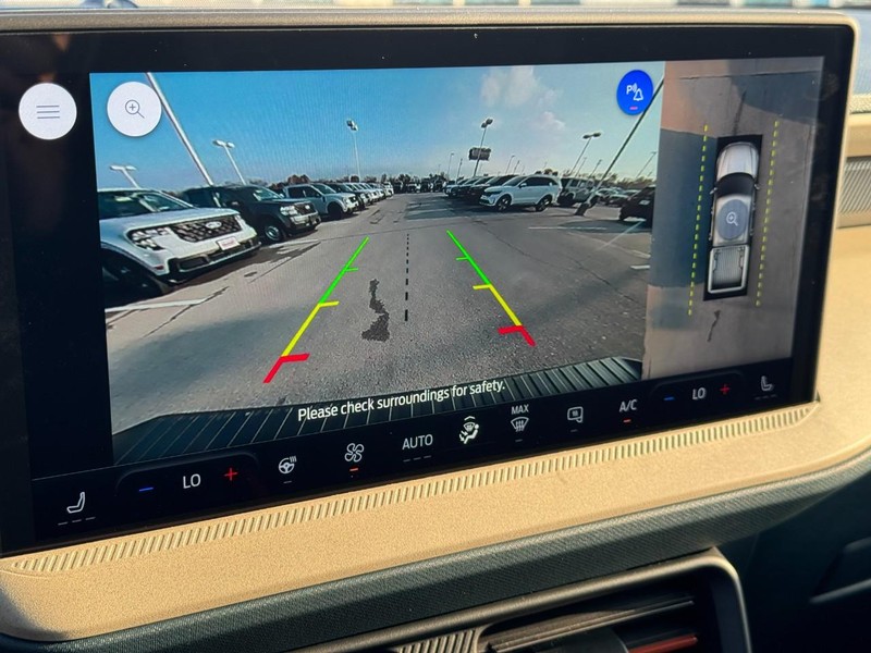 Ford Maverick Vehicle Full-screen Gallery Image 17