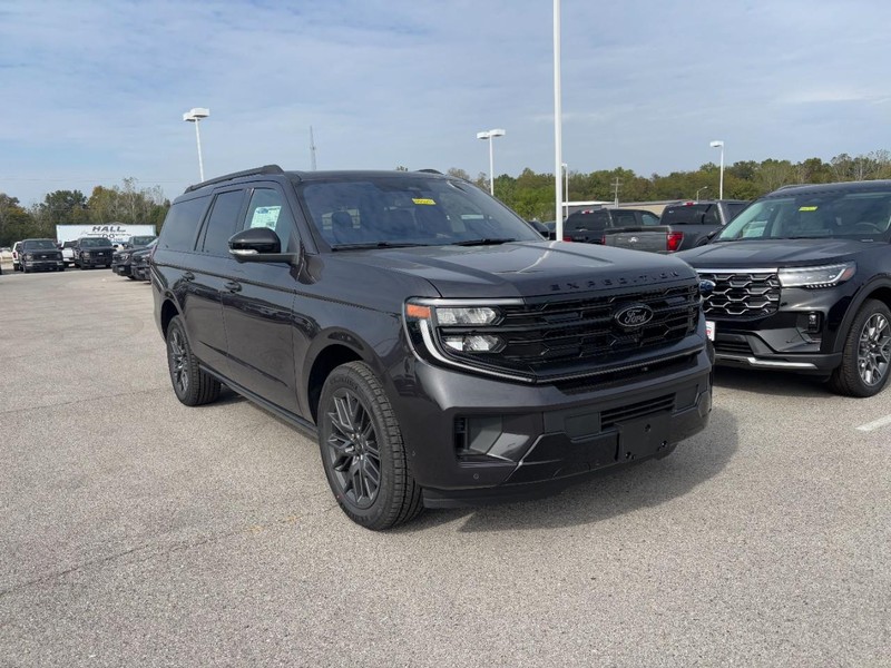 Ford Expedition Max Vehicle Full-screen Gallery Image 2