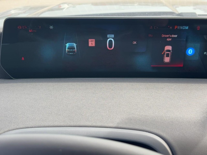 Ford Expedition Max Vehicle Full-screen Gallery Image 15