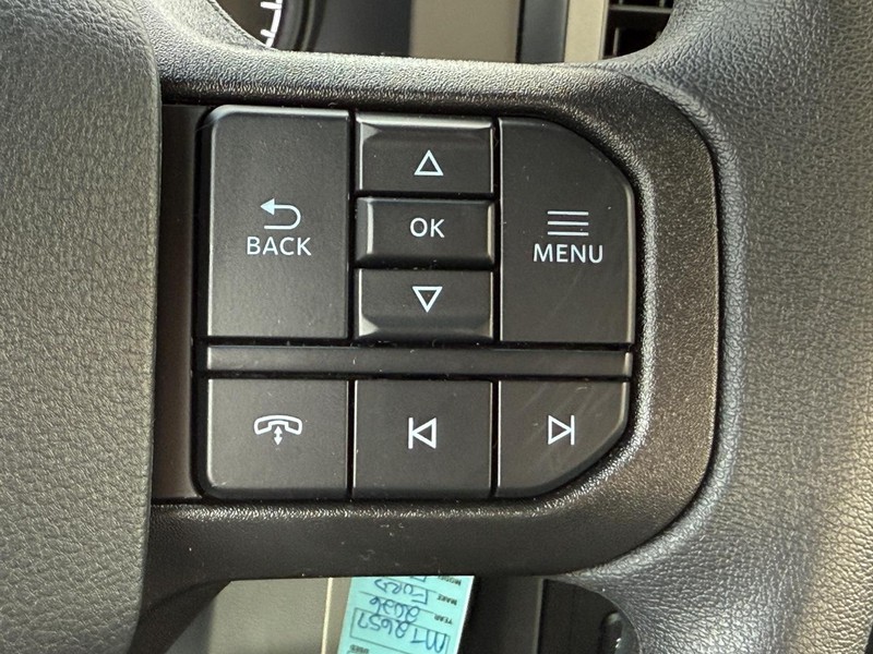 Ford Super Duty F-250 SRW Vehicle Full-screen Gallery Image 9