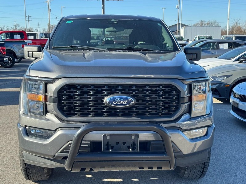 Ford F-150 Vehicle Full-screen Gallery Image 9