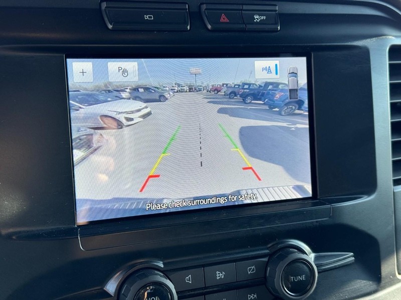 Ford F-150 Vehicle Full-screen Gallery Image 22