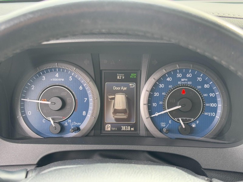 Toyota Sienna Vehicle Image 20