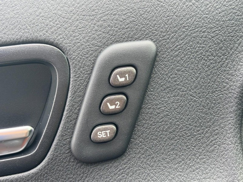 Toyota Sienna Vehicle Image 26