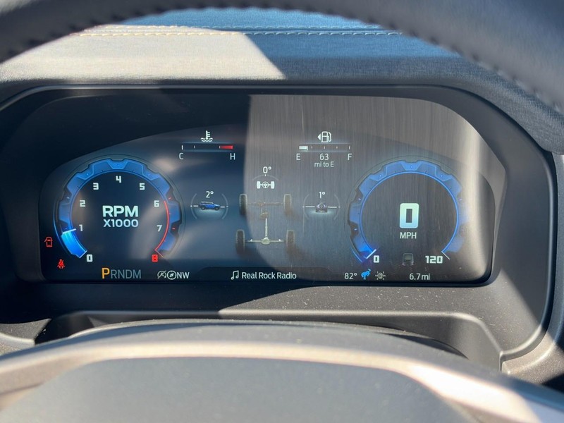 Ford Bronco Vehicle Full-screen Gallery Image 14